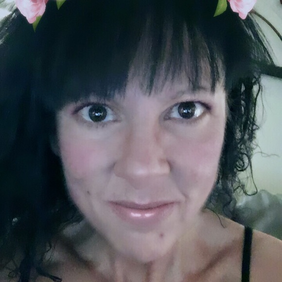 Meet your Posher, Kimberlee - Picture 3 of 3